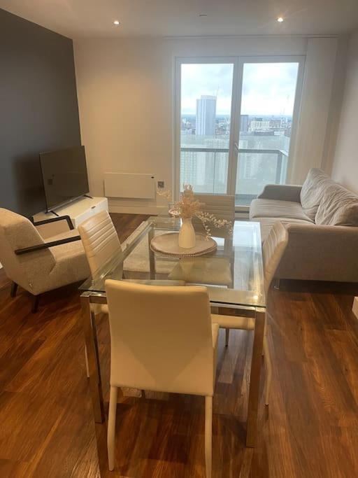 Lovely 2-Bedroom Condo With Balcony Mánchester Exterior foto